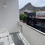 City Comfort Stylish Apartment With Balcony Views
